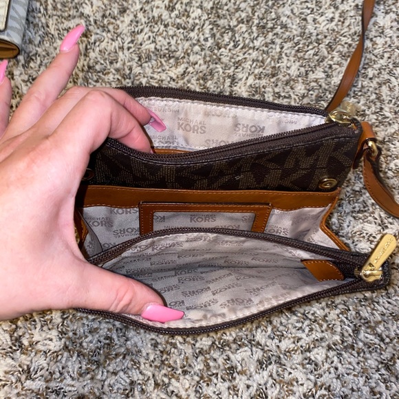 Michael Kors Crossbody - Picture 2 of 3